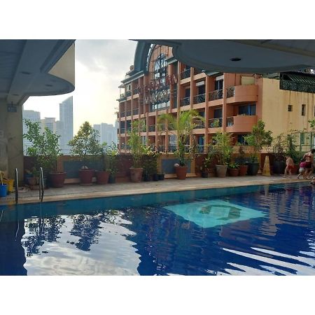 Capital O 914 Makati Palace Hotel Makati City Екстериор снимка