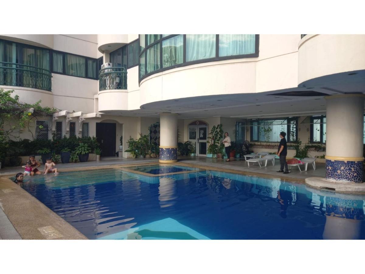 Capital O 914 Makati Palace Hotel Makati City Екстериор снимка