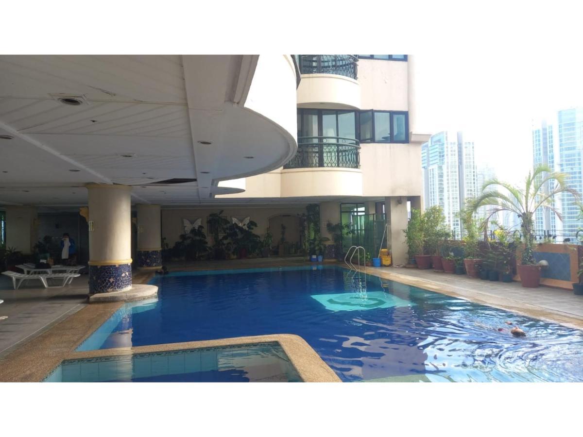 Capital O 914 Makati Palace Hotel Makati City Екстериор снимка