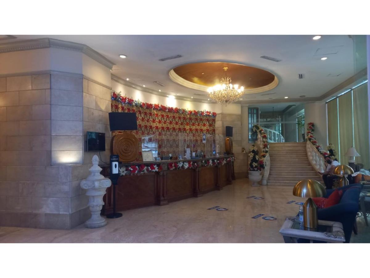 Capital O 914 Makati Palace Hotel Makati City Екстериор снимка