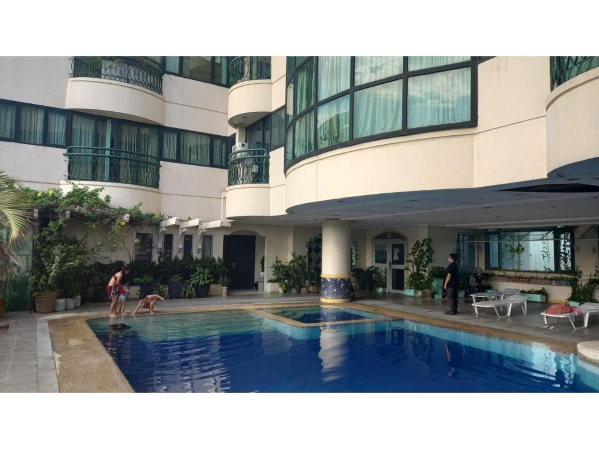 Capital O 914 Makati Palace Hotel Makati City Екстериор снимка